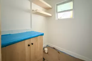 10438 Brinwood Dr, Houston, TX 77043 - Photo 21