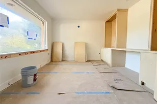 10438 Brinwood Dr, Houston, TX 77043 - Photo 3