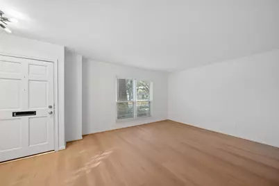 9654 Westview Drive #9, Houston, TX 77055 - Photo 7