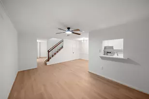 9654 Westview Dr, Houston, TX 77055 - Photo 15