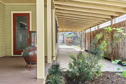 805 Ralfallen Street, Houston, TX 77008 - Photo 25