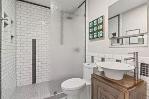 805 Ralfallen St, Houston, TX 77008 - Photo 21