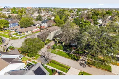 805 Ralfallen Street, Houston, TX 77008 - Photo 31