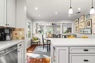 805 Ralfallen St, Houston, TX 77008 - Photo 11