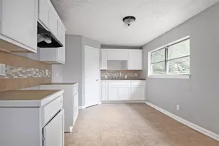 7244 Rhobell St, Houston, TX 77016 - Photo 11