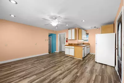 2815 Jack Johnson Boulevard, Galveston, TX 77550 - Photo 37
