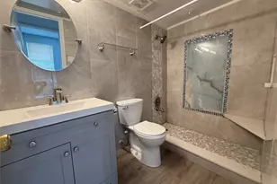 9550 Deering Dr, Houston, TX 77036 - Photo 13
