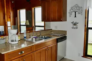4432 Swan St, Hitchcock, TX 77563 - Photo 11