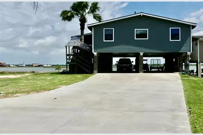 4432 Swan Street, Hitchcock, TX 77563 - Photo 1