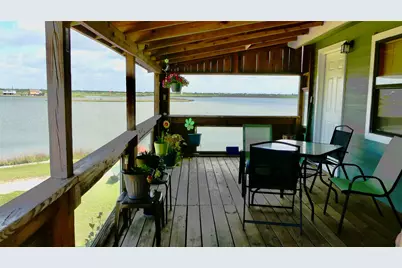 4432 Swan Street, Hitchcock, TX 77563 - Photo 3