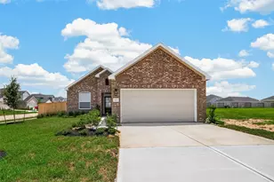 1435 Terry Roberts Dr, Angleton, TX 77515 - Photo 1