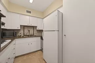 2600 Bellefontaine St, Houston, TX 77025 - Photo 13