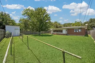 233 W Obion Rd, Houston, TX 77076 - Photo 15