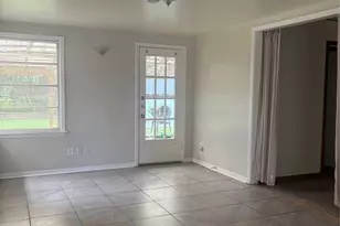 4713 Saxon St, Bellaire, TX 77401 - Photo 5