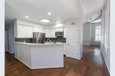 2102 Post Office Street Corner #8, Galveston, TX 77550 - Photo 11