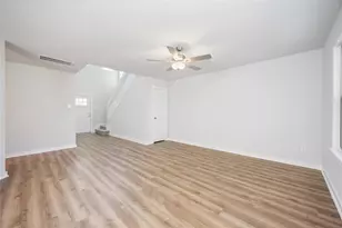 5311 Basquiat Dr, Houston, TX 77048 - Photo 5