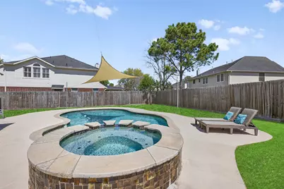405 Gastonbury Court, League City, TX 77573 - Photo 25