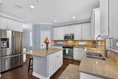 405 Gastonbury Court, League City, TX 77573 - Photo 19