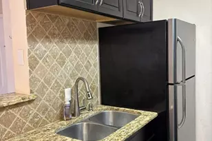 2121 Hepburn St, Houston, TX 77054 - Photo 5