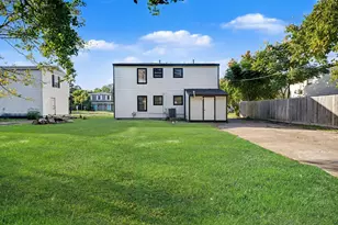 1126 1st Ave N, Texas City, TX 77590 - Photo 17