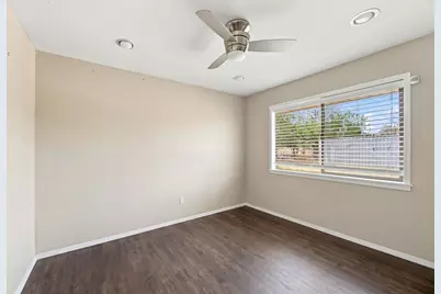 4959 Highway 90, Alleyton, TX 78935 - Photo 13