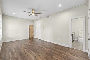 901 Melbourne St, Houston, TX 77022 - Photo 17