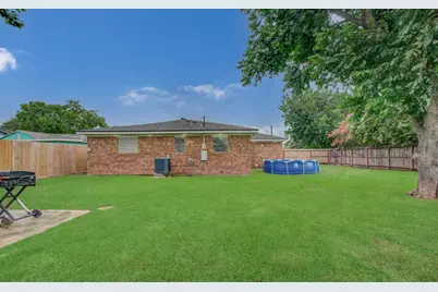 2615 6th Avenue N, Texas City, TX 77590 - Photo 33