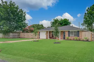 2615 6th Ave N, Texas City, TX 77590 - Photo 37