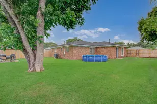 2615 6th Ave N, Texas City, TX 77590 - Photo 35