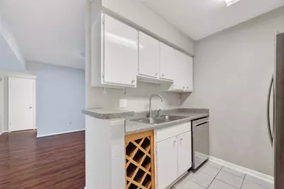 3700 W Clay Street #244, Houston, TX 77019 - Photo 11