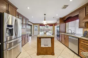 1306 Forest Hollow Dr, Missouri City, TX 77459 - Photo 11
