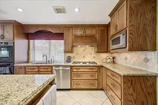 1306 Forest Hollow Dr, Missouri City, TX 77459 - Photo 7