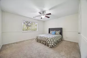 1306 Forest Hollow Dr, Missouri City, TX 77459 - Photo 17