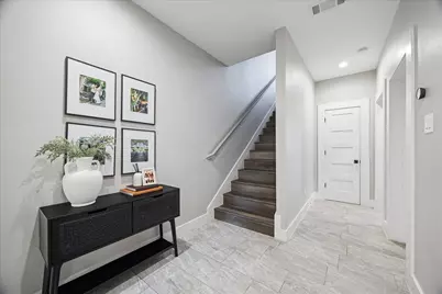 2108 Oatfield Drive, Houston, TX 77018 - Photo 3