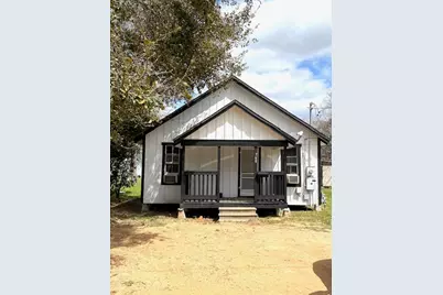 708 N Wharton Street, El Campo, TX 77437 - Photo 1