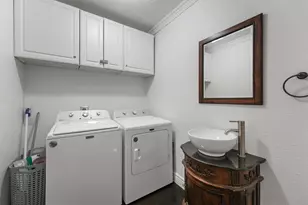 714 Winnie St, Galveston, TX 77550 - Photo 13