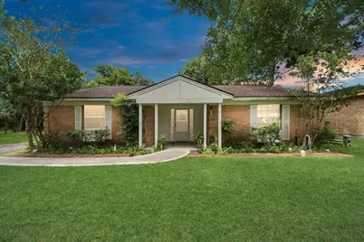 6122 Woodacres Drive, Hitchcock, TX 77563 - Photo 1