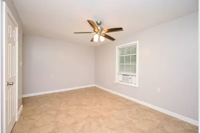 10338 Flaxman Street, Houston, TX 77029 - Photo 9