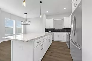 10972 Swang Link Dr, Houston, TX 77043 - Photo 11
