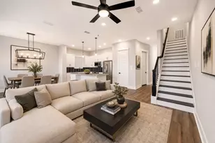 10972 Swang Link Dr, Houston, TX 77043 - Photo 3
