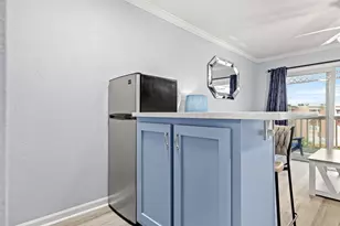 6300 Seawall Blvd, Galveston, TX 77551 - Photo 9