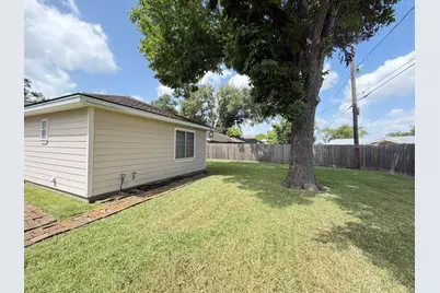 2009 W 14th 1/2 Street, Houston, TX 77008 - Photo 11