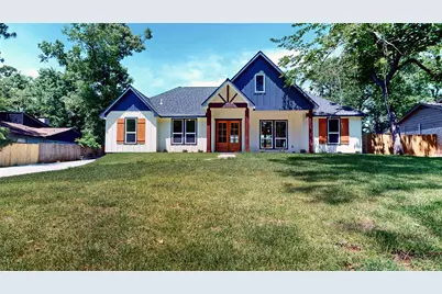 462 Carriage Trail, Montgomery, TX 77316 - Photo 1
