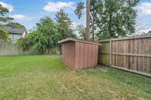 3638 Village Grove Dr, Humble, TX 77396 - Photo 43
