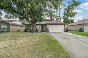 3638 Village Grove Dr, Humble, TX 77396 - Photo 1