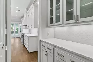 4525 Braeburn Dr, Bellaire, TX 77401 - Photo 19