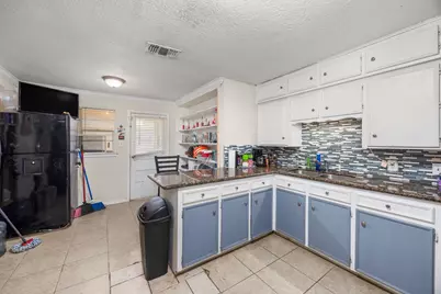 917 Alvin Street, Pasadena, TX 77506 - Photo 13