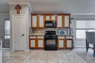 3037 Hawthorne Glen Ln, Dickinson, TX 77539 - Photo 9