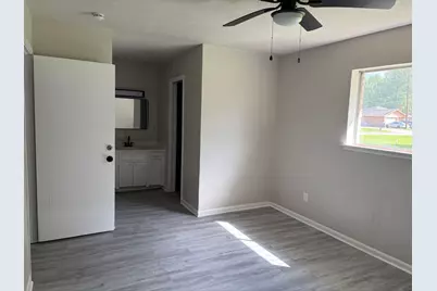 5890 Helbig Road, Beaumont, TX 77708 - Photo 9