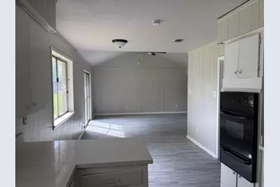 5890 Helbig Road, Beaumont, TX 77708 - Photo 7